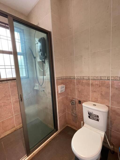 Cozy Holiday Home Karaoke Bbq Bukit Indah Jb Johor Bahru Ngoại thất bức ảnh